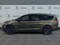 2027 Chrysler Pacifica Select AWD
