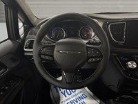2027 Chrysler Pacifica Select AWD