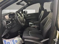 2027 Chrysler Pacifica Select AWD