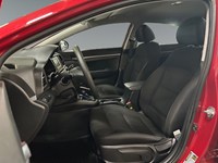 2020 Hyundai Elantra Essential IVT | Ultra Low KM's