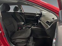 2020 Hyundai Elantra Essential IVT | Ultra Low KM's