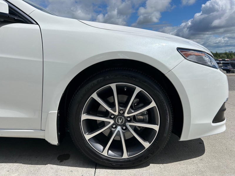 2017 Acura TLX SH-AWD V6 TECH | Ultra Low KM's