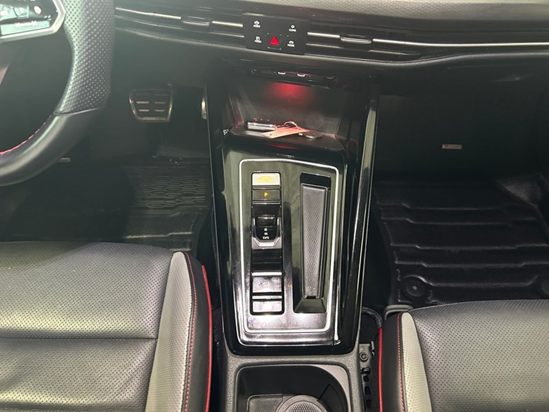 2023 Volkswagen Golf GTI Performance | Low KM's