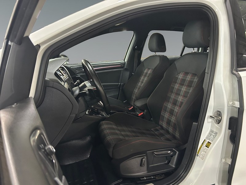 2018 Volkswagen Golf GTI DSG | Ultra Low KM's