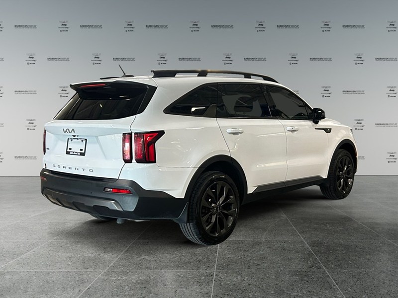 2022 Kia Sorento X-Line AWD | 6-Pass | Local Trade