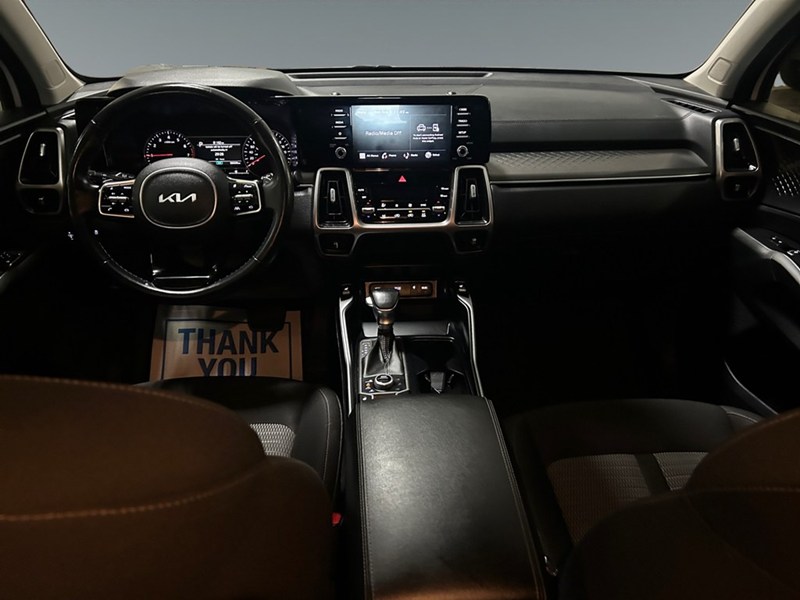 2022 Kia Sorento X-Line AWD | 6-Pass | Local Trade