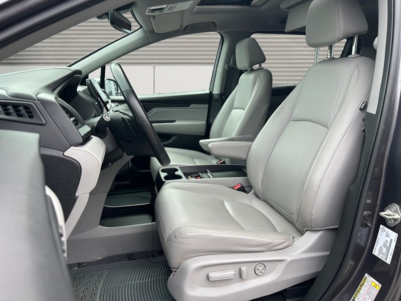 2019 Honda Odyssey EX-L DVD | 8-Pass | Ultra Low KM's