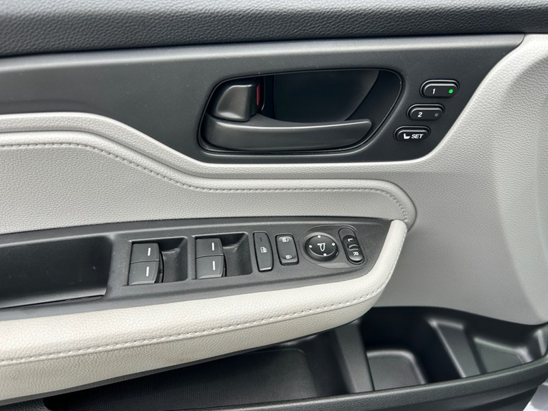 2019 Honda Odyssey EX-L DVD | 8-Pass | Ultra Low KM's