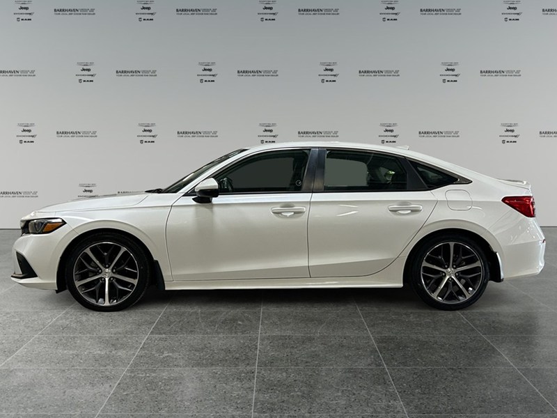 2023 Honda Civic Touring | Low KM's