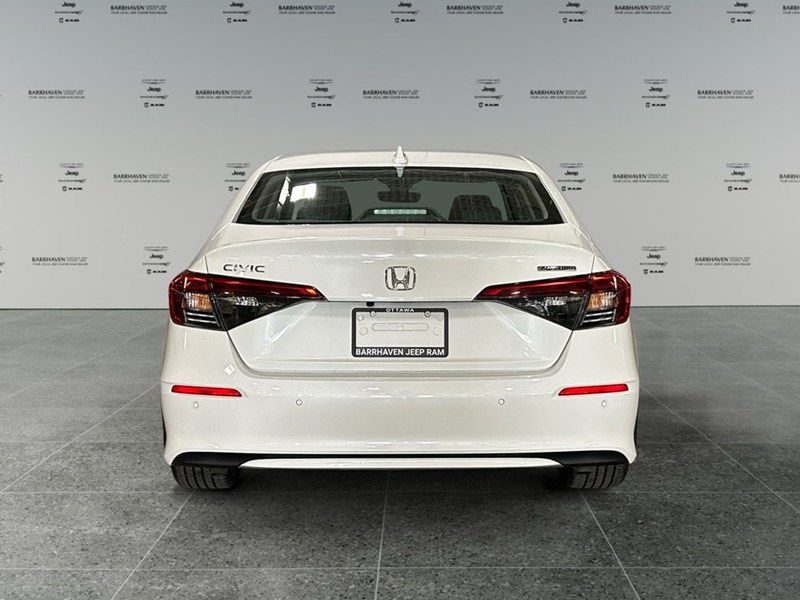 2023 Honda Civic Touring | Low KM's