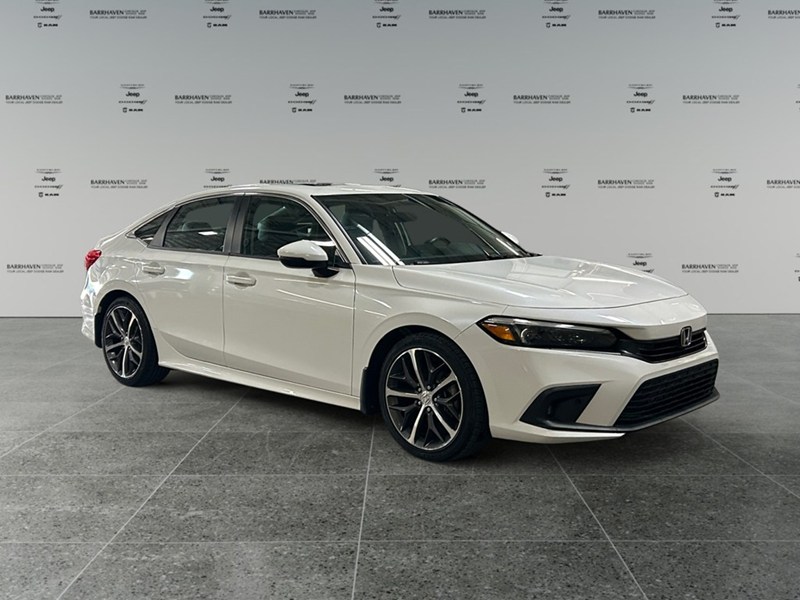 2023 Honda Civic Touring | Low KM's