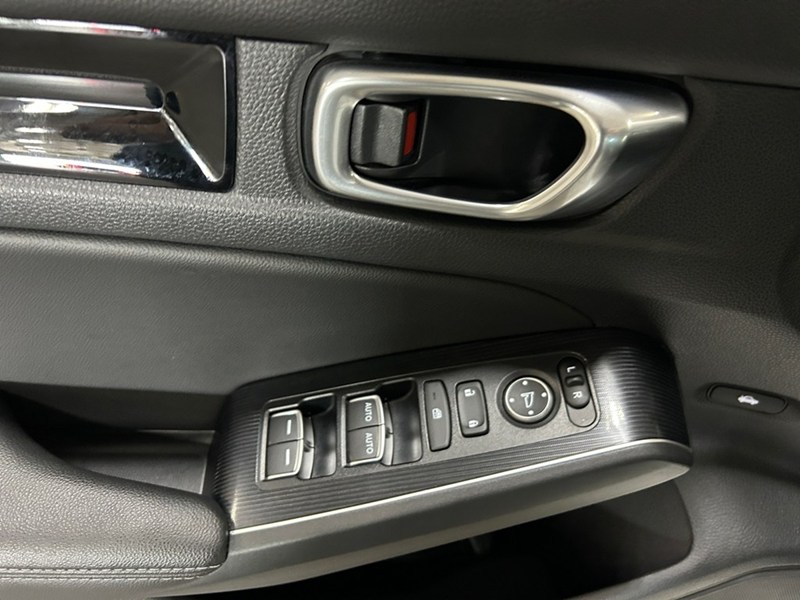 2023 Honda Civic Touring | Low KM's