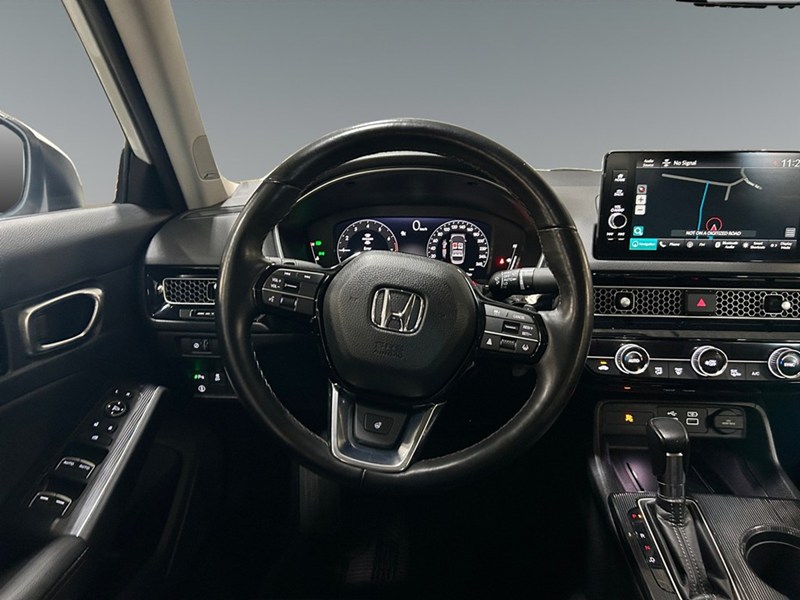 2023 Honda Civic Touring | Low KM's