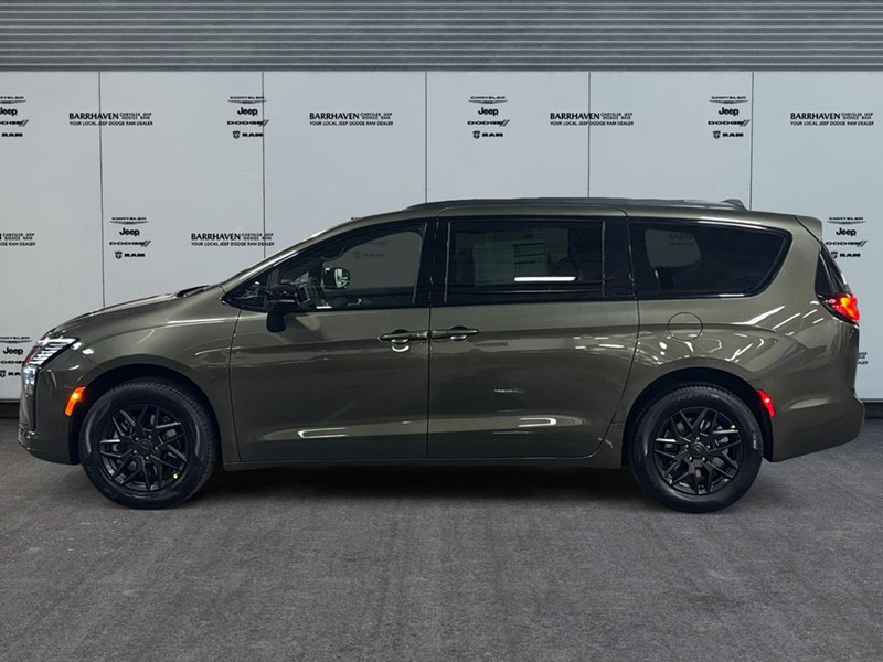2027 Chrysler Pacifica Select AWD