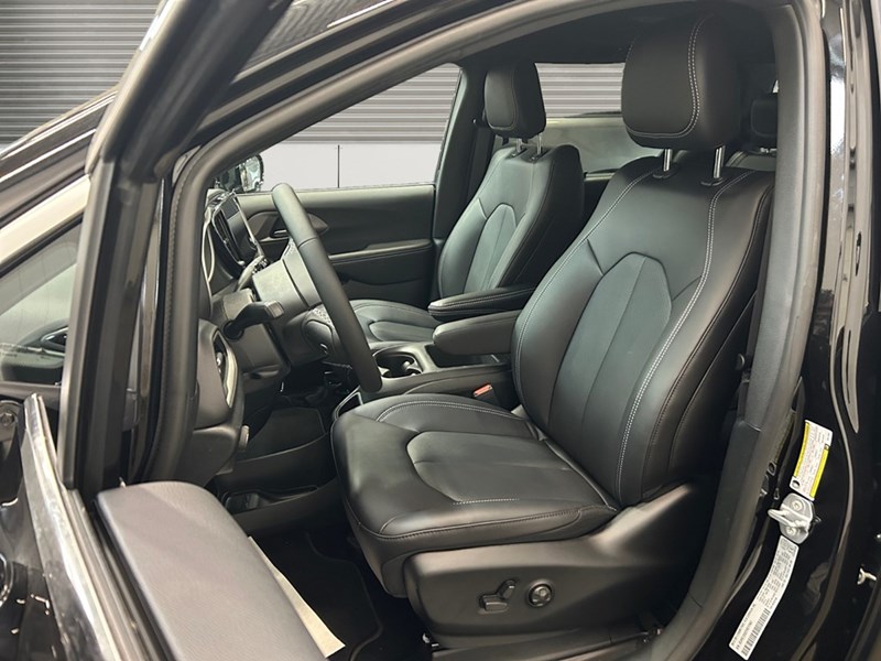 2027 Chrysler Grand Caravan SXT