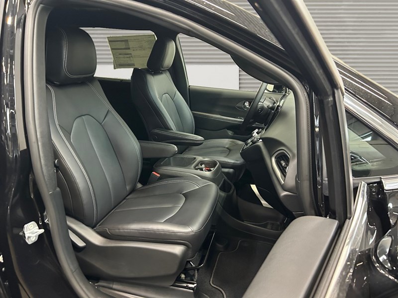 2027 Chrysler Grand Caravan SXT