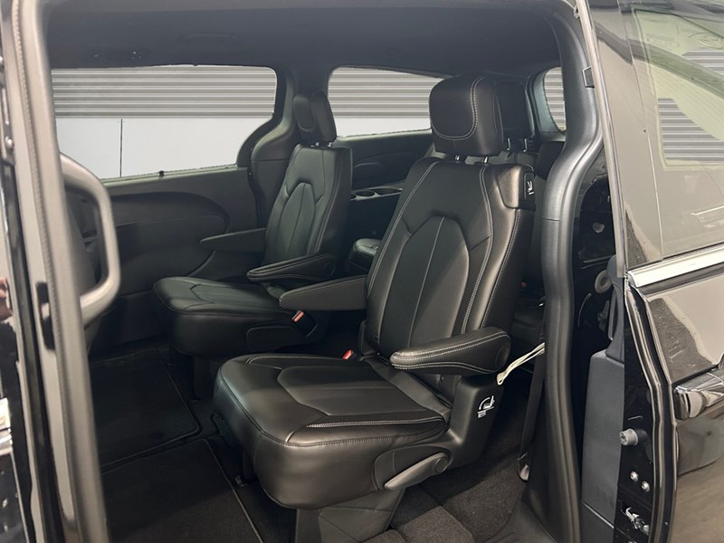 2027 Chrysler Grand Caravan SXT