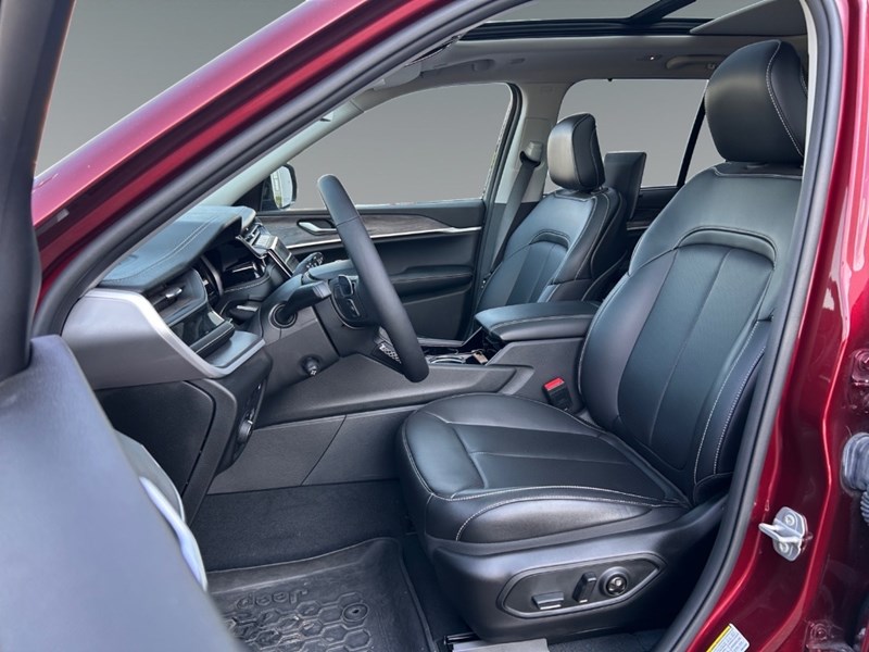 2023 Jeep Grand Cherokee 4xe 4x4 | Hybrid, Leather, Pano Roof, DVD