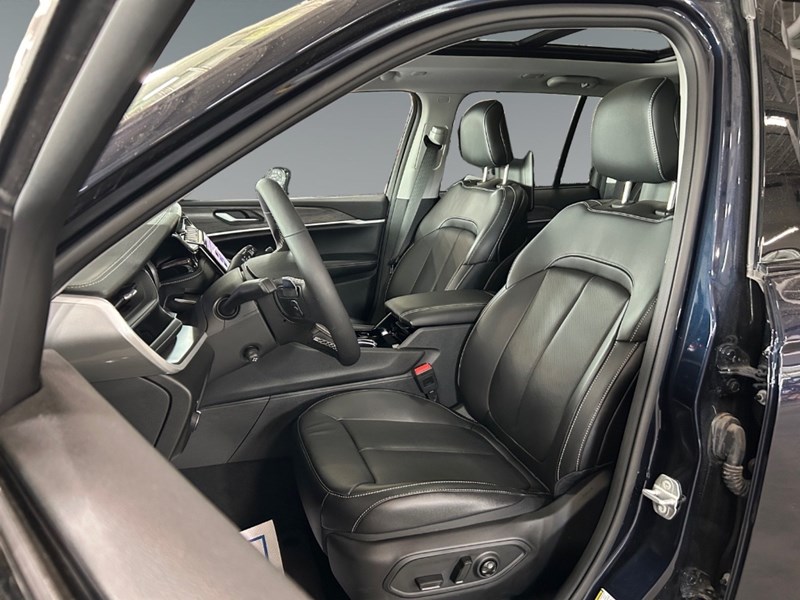 2023 Jeep Grand Cherokee 4xe | Hybrid, Leather, Pano Roof, DVD