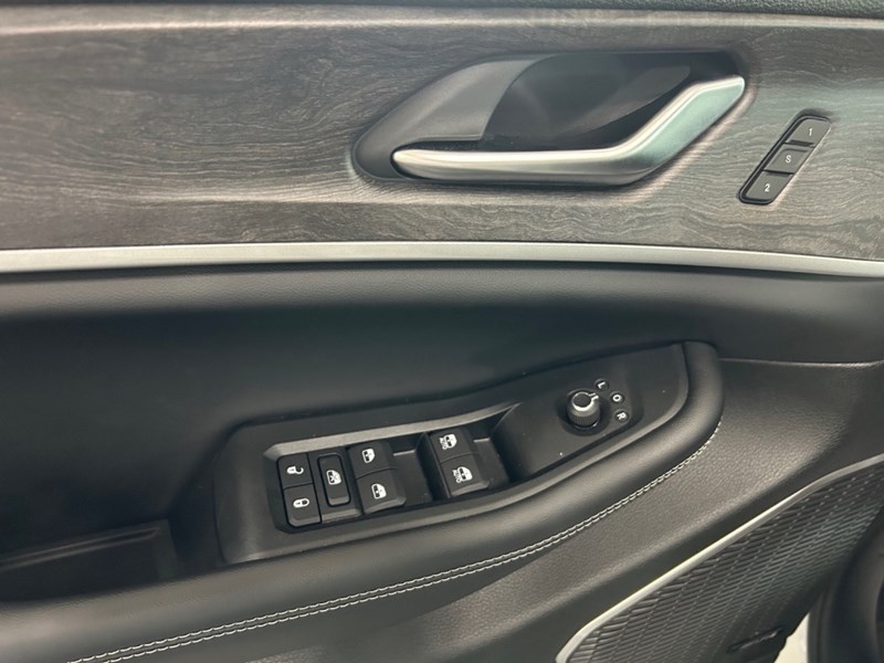 2023 Jeep Grand Cherokee 4xe 4x4 | Hybrid, Leather, Pano Roof, DVD