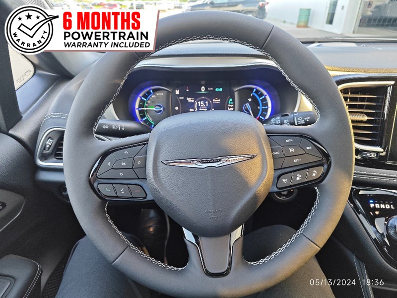 2024 Chrysler Pacifica Hybrid Premium S Appearance