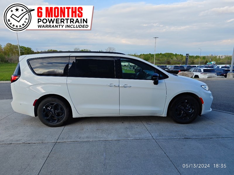 2024 Chrysler Pacifica Hybrid Premium S Appearance