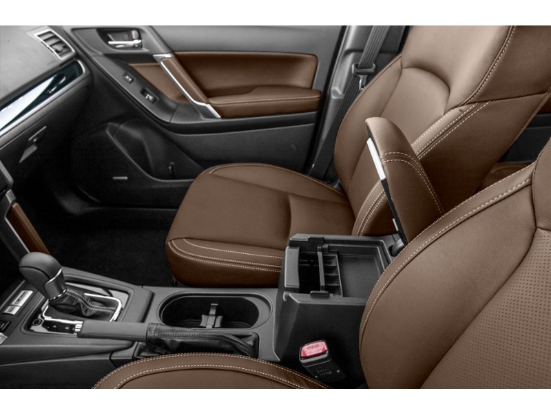 2017 Subaru Forester 2.0XT Limited w/Tech Interior Shot 7