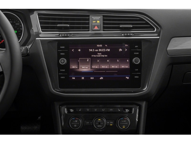 2020 Volkswagen Tiguan IQ Drive 4MOTION Interior Shot 2