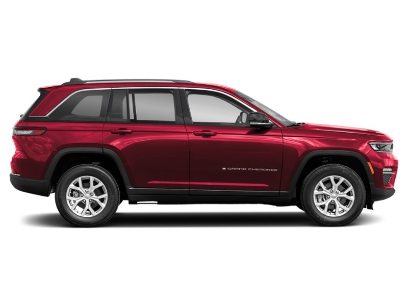 2024 Jeep Grand Cherokee Limited 4x4 Exterior Shot 10