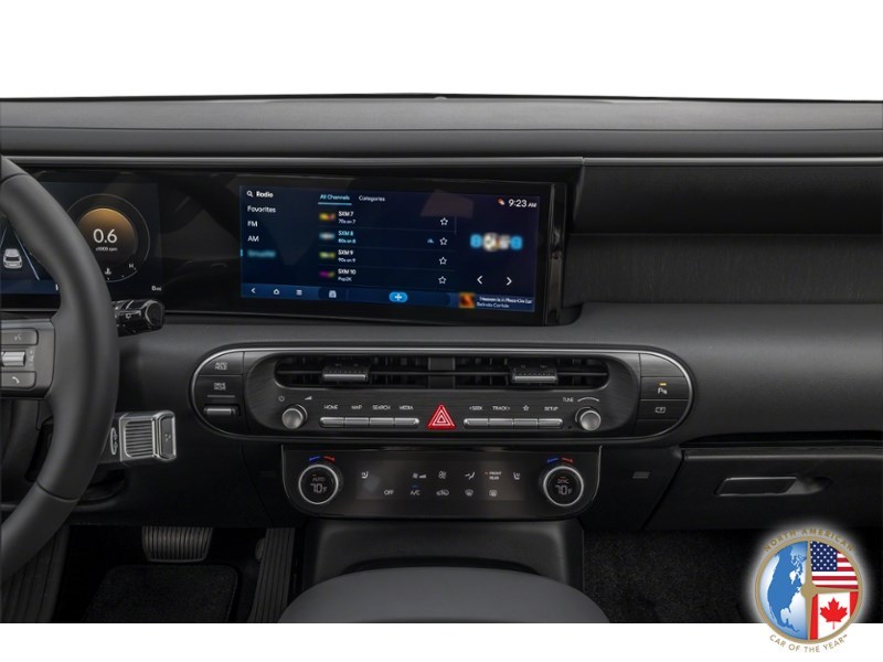 2027 Hyundai Palisade Preferred Trend AWD Interior Shot 2